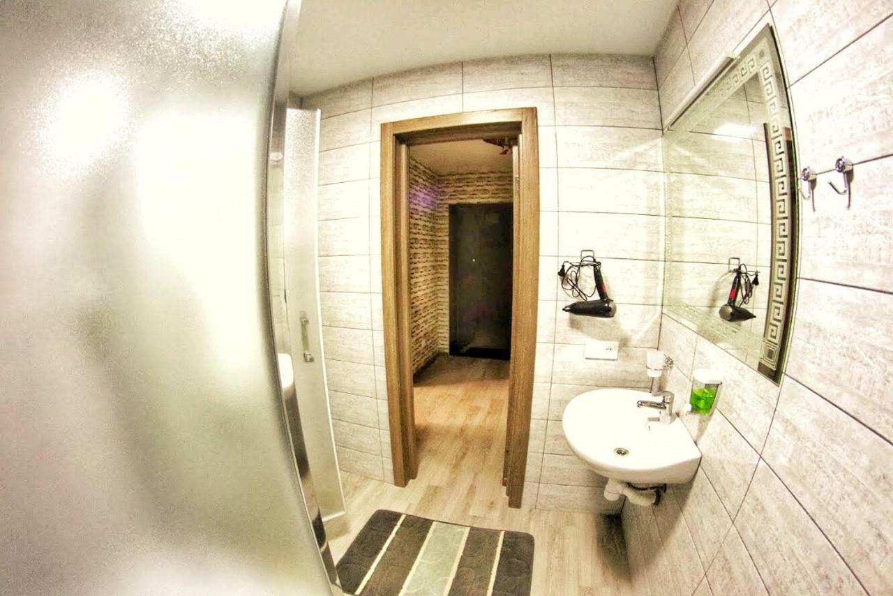 Комфортні Апартаменти В Чернігові Tjernihiv Exteriör bild